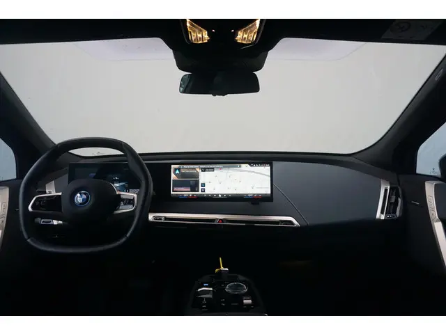 BMW iX xDrive40 2023 Elektrisch 11
