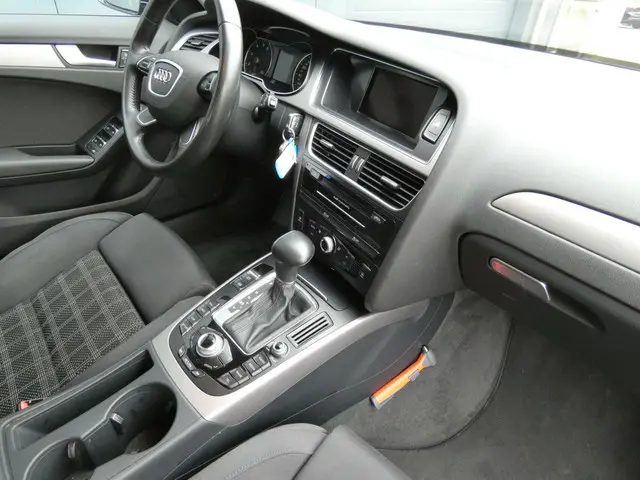 Audi A4 Avant HELAAS VERKOCHT!!! 2014 Benzine 32