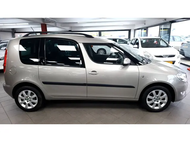 Škoda Roomster 1.2 TSI Arctic 2013 Benzine 5
