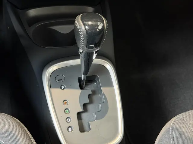 Toyota Yaris 1.5 Hybrid Active 2019 Hybride Benzine 12