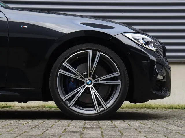 BMW 3 Serie Touring 330e 2021 Hybride Benzine 6