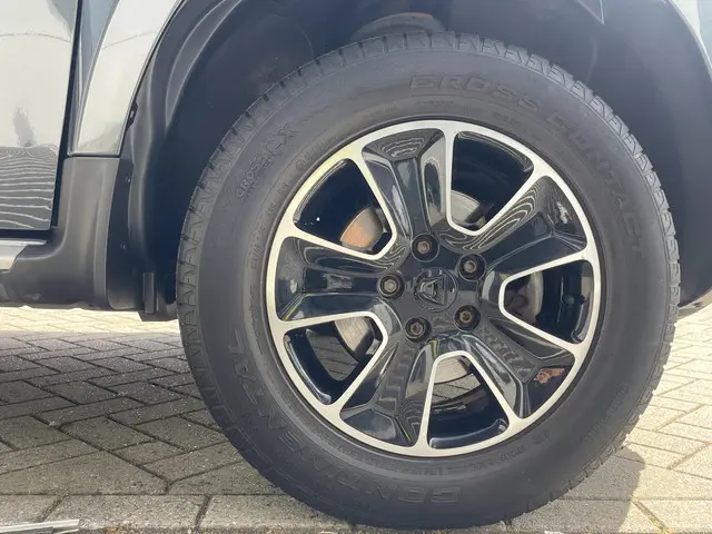 Dacia Duster 1.2 TCe 4x2 Blackshadow 2018 Benzine 22