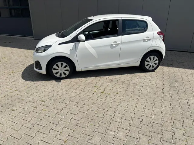 Peugeot 108 1.0 e-VTi Active 2017 Benzine 4