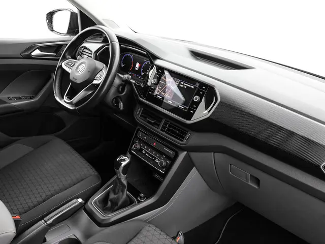 Volkswagen T-Cross 1.0 TSI 95pk Life 2020 Benzine 29
