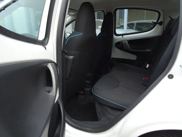 Peugeot 107 1.0 Active Airco NW APK 2012 Benzine 8