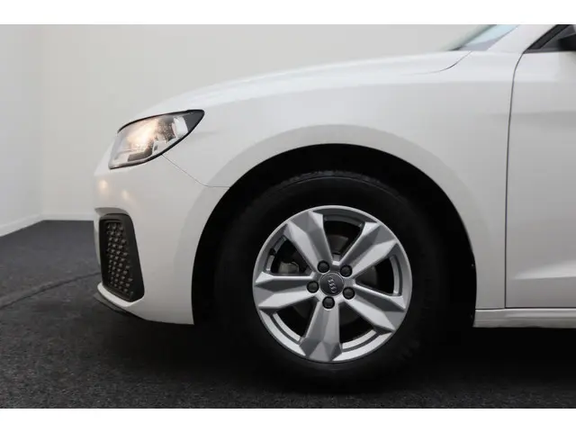 Audi A1 Sportback 25 TFSI Pro Line 2020 Benzine 23