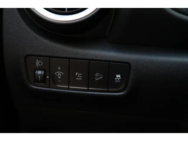 Hyundai Kona 1.6 Turbo 197 Pk 4WD Uniek! 2022 Benzine 15