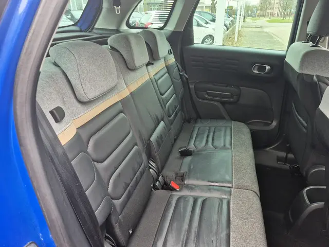 Citroën C3 Aircross 1.2 PureTech Shine 2024 Benzine 14