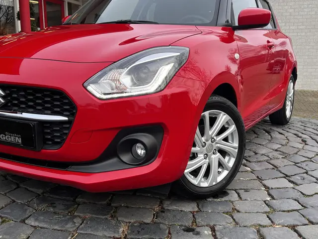 Suzuki Swift 1.2 Select Smart Hybrid 2023 Benzine 22