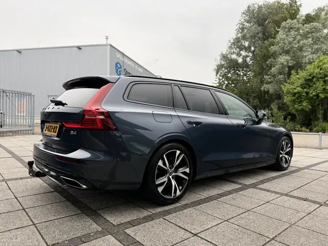Volvo V60 2.0 B4 Aut. 197pk MHEV R-Design 2020 Benzine 6