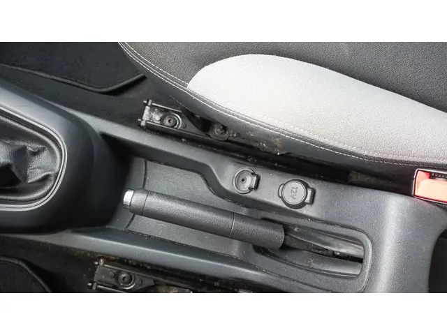 Citroën C3 1.0 VTi Airco nieuwe apk 2014 Benzine 16