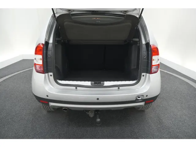 Dacia Duster TCe 120 4x2 Blackshadow 2017 Benzine 56