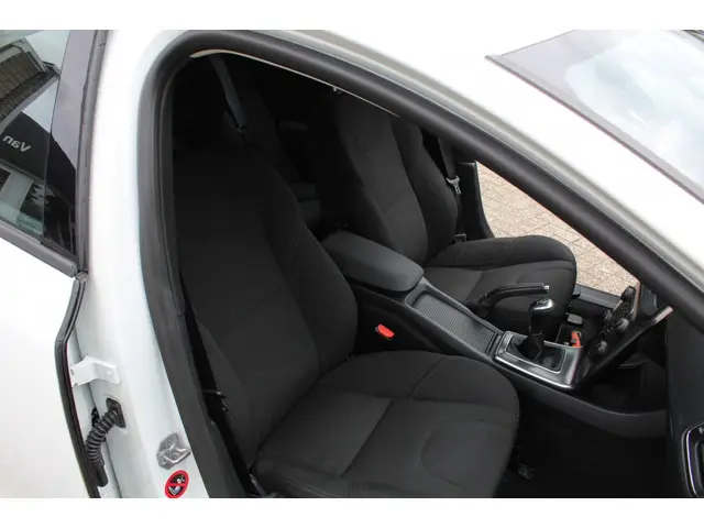 Volvo V40 1.6 T2 2014 Benzine 22