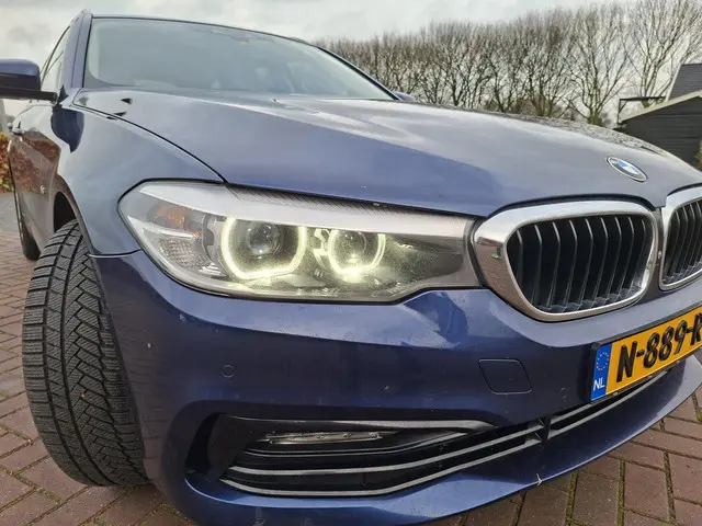 BMW 5 Serie Touring 530i High Executive 2017 Benzine 6