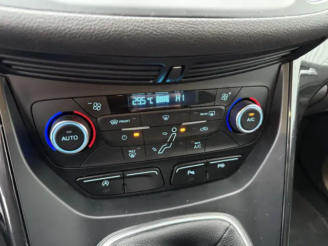 Ford C-MAX 1.0 Titanium 2015 Benzine 19