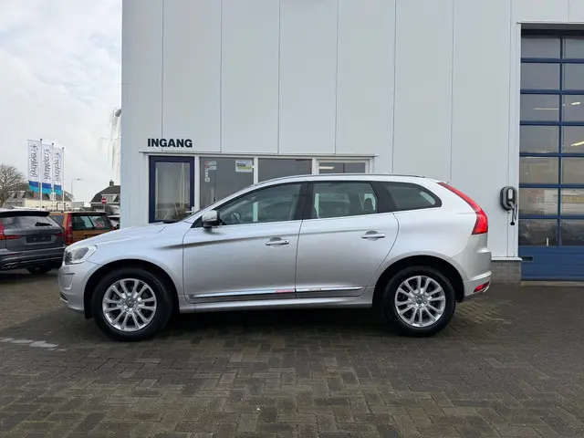 Volvo XC60 2.0 D4 FWD SUMMUM 2017 Diesel 7