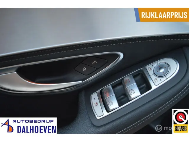 Mercedes-Benz C-Klasse 180 2014 Benzine 29