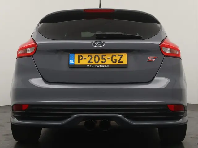 Ford Focus 2.0 ST 2017 Benzine 4