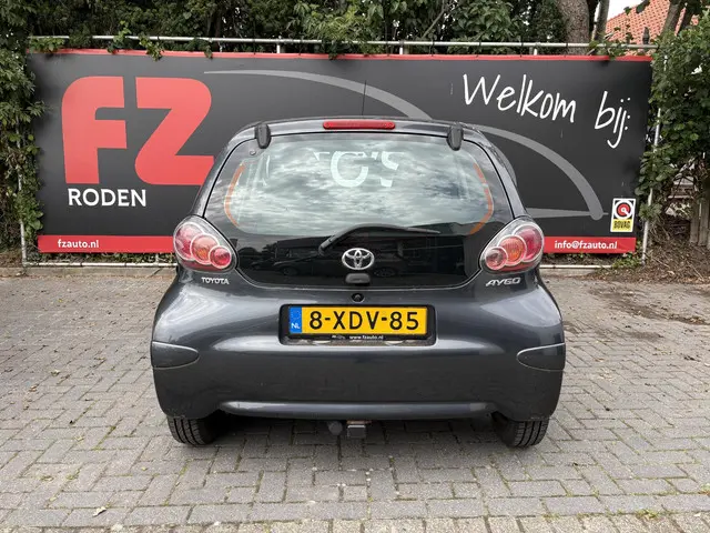 Toyota Aygo 1.0 VVT-i Now 2014 Benzine 3