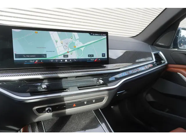 BMW X5 xDrive50e Launch Edition 2023 Hybride Benzine 11