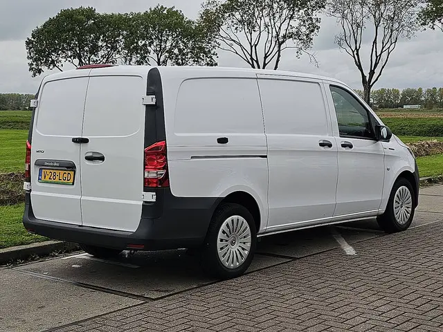 Mercedes-Benz eVito 112 2022 Elektrisch 3