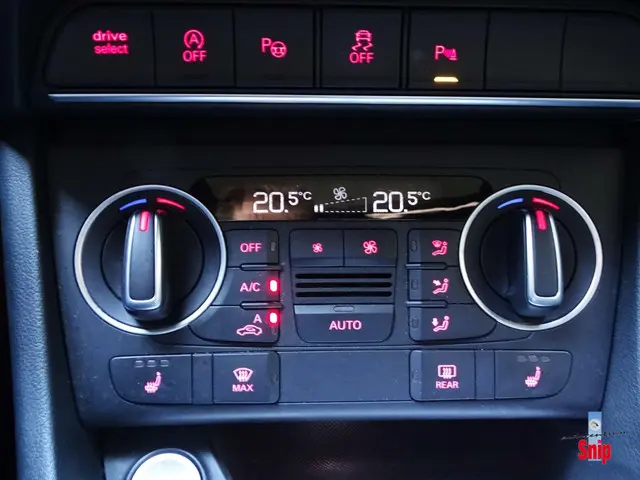 Audi Q3 2.0 TFSI quattro Sport S-Line 2015 Benzine 24
