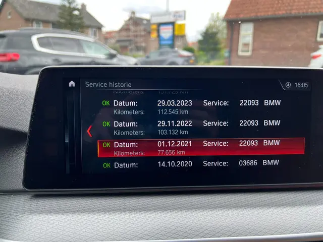 BMW 5 Serie Touring 520i High Executive 2018 Benzine 25