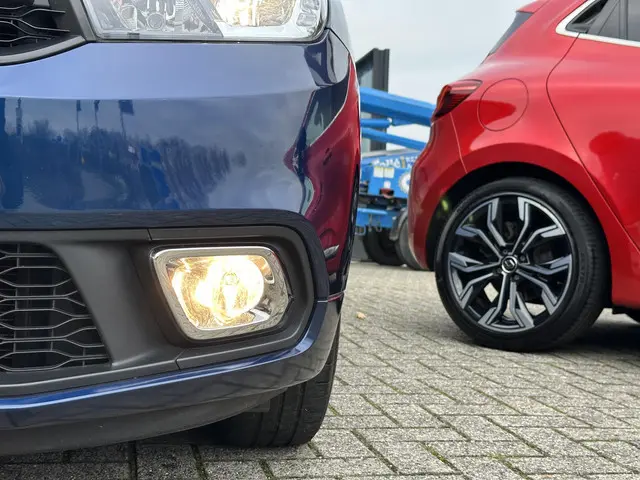 Dacia Sandero TCe 90 Laureate 2020 Benzine 9