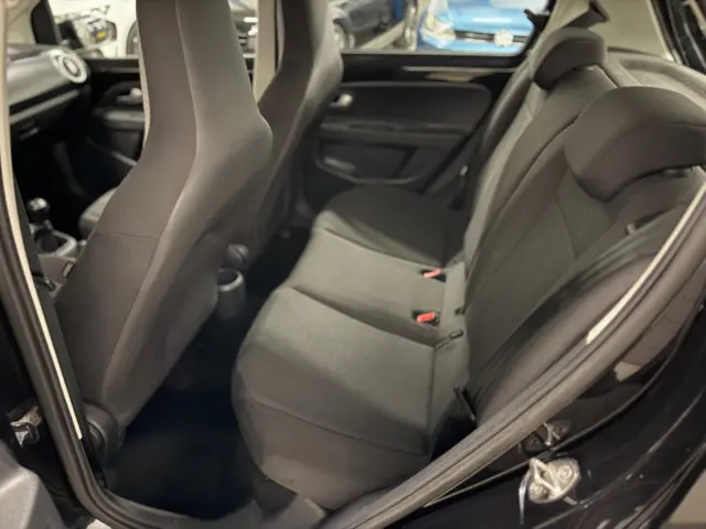 Volkswagen up! 1.0 BMT move up! 2019 Benzine 8