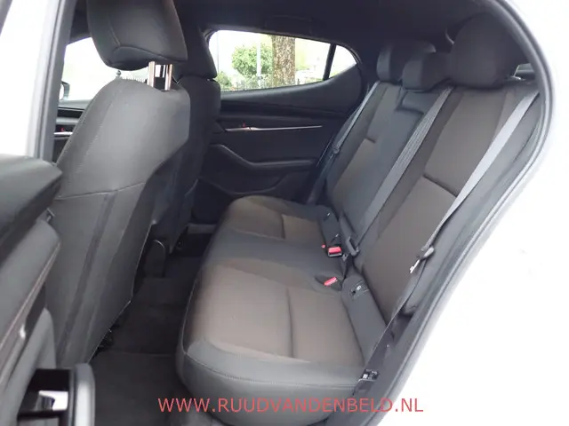 Mazda 3 2.0 e-SkyActiv-G M Hybrid 2021 Hybride Benzine 10
