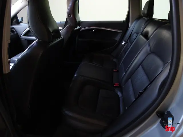 Volvo V70 1.6 T4 Limited Edition 2012 Benzine 15