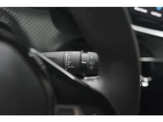 Peugeot 208 PureTech 100 Allure 2024 Benzine 38