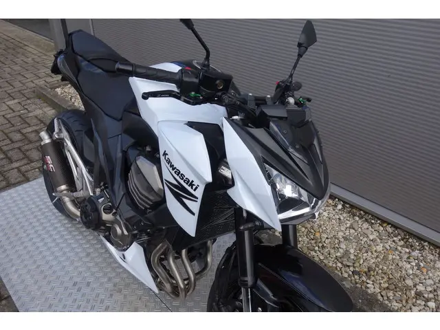 Kawasaki Z800 E 2013 Benzine 7