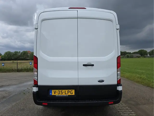 Ford Transit 350 2.0 TDCI L2 H2 2021 Diesel 4