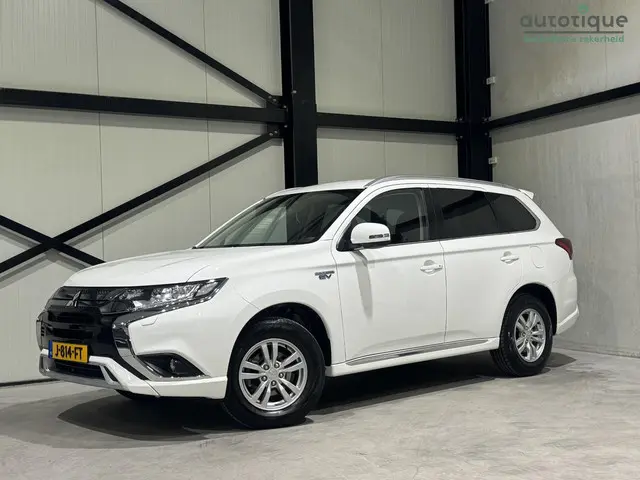 Mitsubishi Outlander 2.4 PHEV Pure 2020 Hybride Benzine