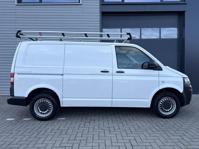 Volkswagen Transporter 2.0 TDI L1H1 2014 Diesel 28