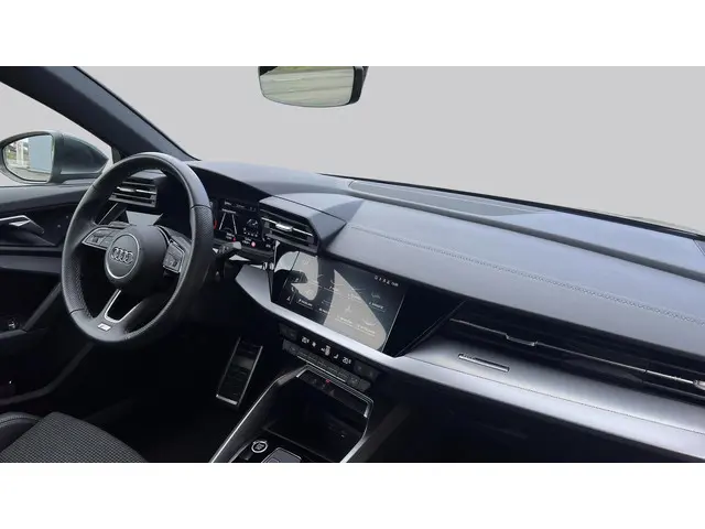 Audi A3 Limousine 30 TFSI 110Pk S Edition 2023 Benzine 12