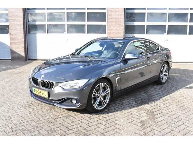 BMW 4 Serie Coupé 435i High Executive 2014 Benzine 29