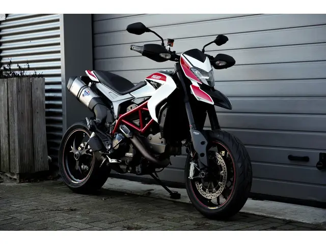 Ducati Hypermotard 821 SP 2013 Benzine 5