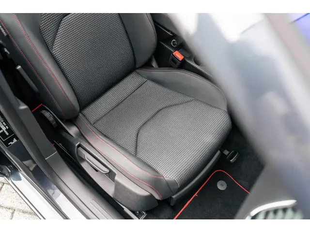 SEAT Leon 1.5 TSI FR NAP DSG Beats Pano ACC 2020 Benzine 48
