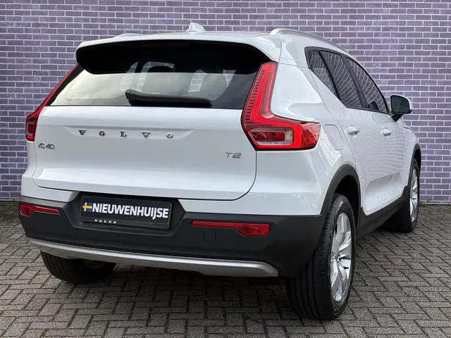 Volvo XC40 1.5 T2 Momentum 2022 Benzine 3