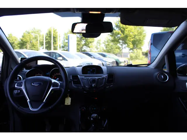 Ford Fiesta 1.0 EcoBoost 100 PK Titanium 2013 Benzine 12
