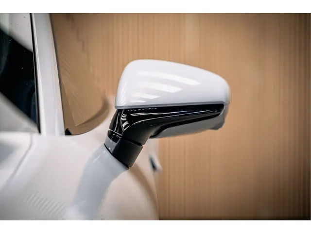 Porsche Taycan Performance 84 kWh 2023 Elektrisch 26