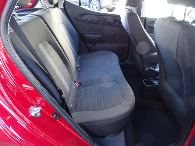 Hyundai i10 1.0 Comfort Smart 2023 Benzine 17