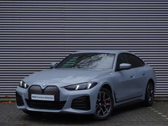 BMW i4 eDrive35 2025 Elektrisch 32