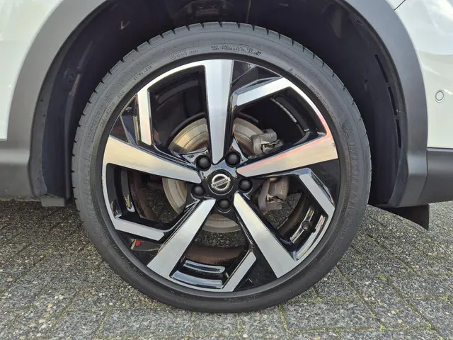 Nissan QASHQAI 1.3 DIG-T Tekna 2020 Benzine 28