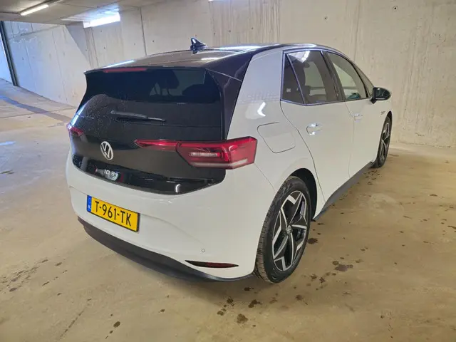 Volkswagen ID.3 First Edition 58 kWh 2021 Elektrisch 11