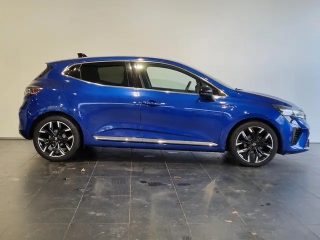 Renault Clio 1.0 TCe 90 GPF techno 2024 Benzine 24