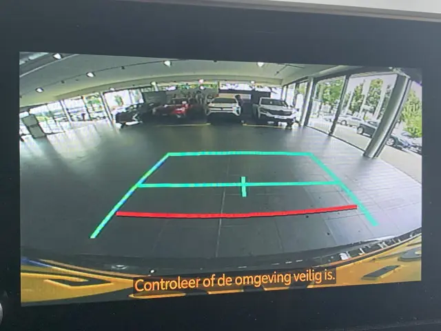 Toyota C-HR 1.8 Hybrid Executive 2023 Hybride Benzine 10