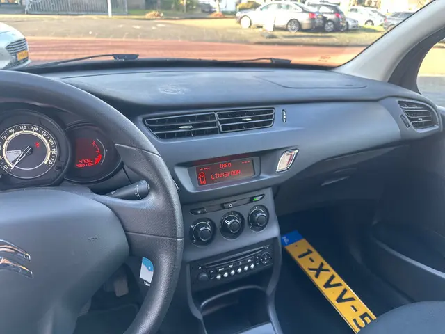 Citroën C3 1.0 PureTech Attraction 2014 Benzine 15